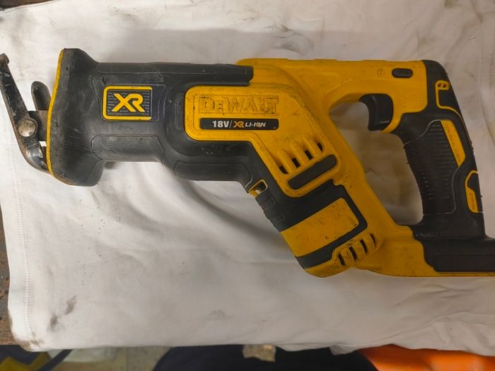 DeWalt cordless Sabre saw.