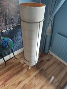 Floor lamp