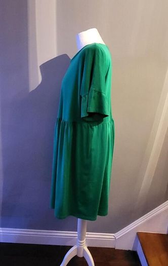 Dunnes green oversized tunic, Size 16-18