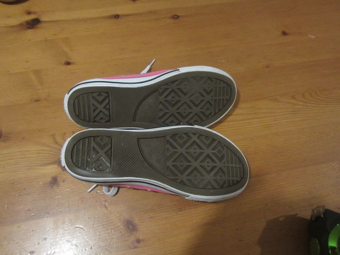 Converse    Size 1
