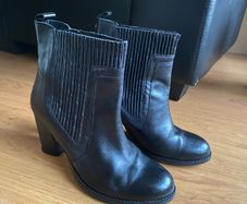 Chelsie boots