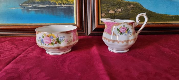 Rare And Vintage 21 Piece Royal Albert Lady Carlyle Bone China Tea Set For 6 Person Setting Made In England