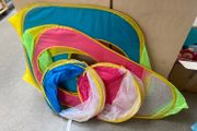 Pop up play tents and tunnels