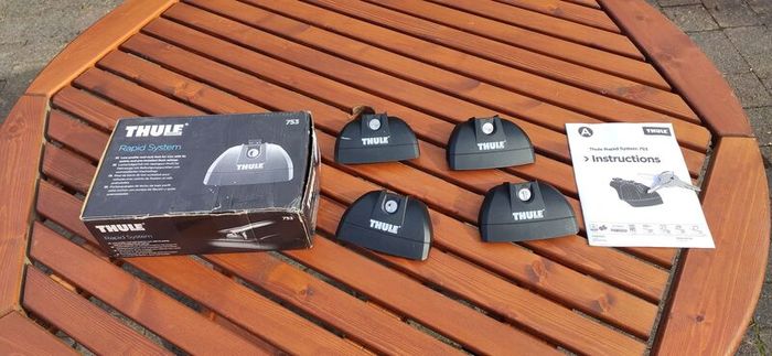 Thule roof bars, feet and fitting kit
