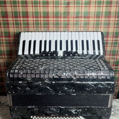 piano accordion Scandalli 96 bass