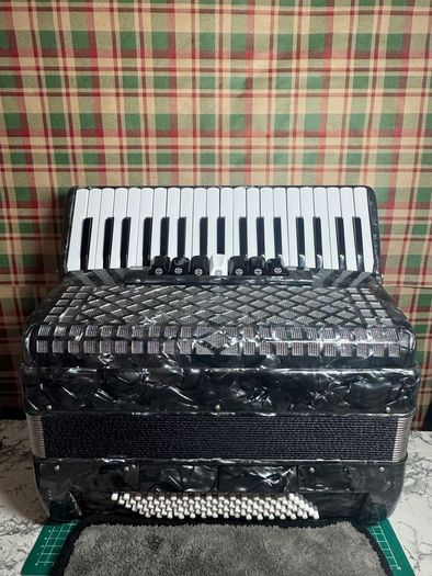 piano accordion Scandalli 96 bass