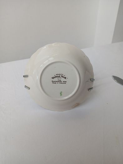 china and dinnerware