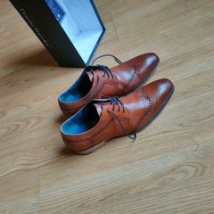Leather brogues
