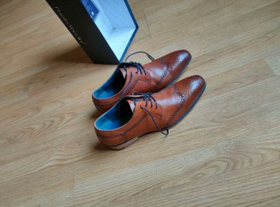 Leather brogues