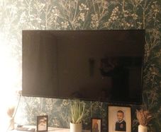 50" Slim Hd Tv