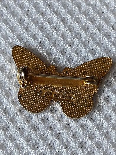 brooch