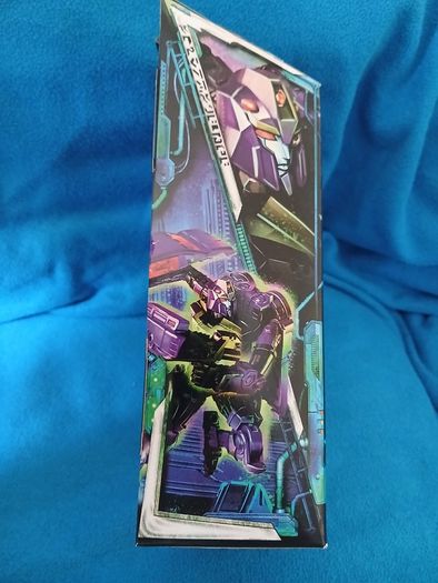 Transformers Legacy Evolution Shadow Striker