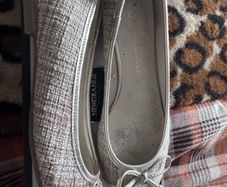 Shoes Gold Size 7