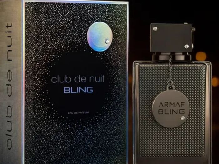 fragrance that doesn t ask for attention   it steals it, like moonlight reflecting off diamond dust