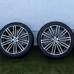Genuine BMW 19" 664M Alloy wheels