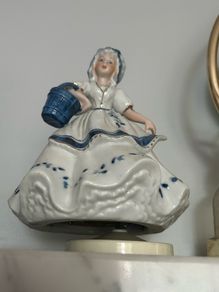 ornament statue