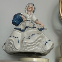 ornament statue