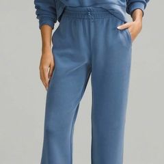 NEW Lululemon Softstreme Bottoms / Wide leg Joggers - Size 10/12