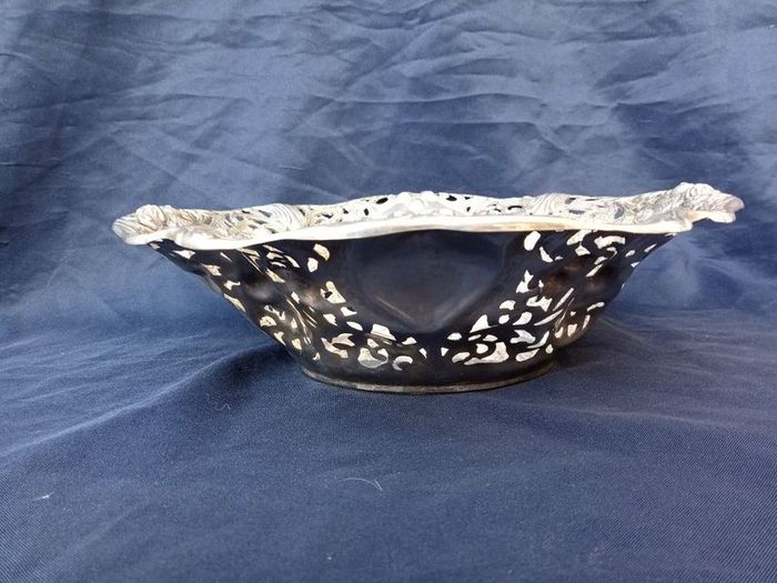 Godinger Silver Plated Pierced Rose Design Basket