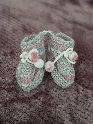 Baby woolen boots
