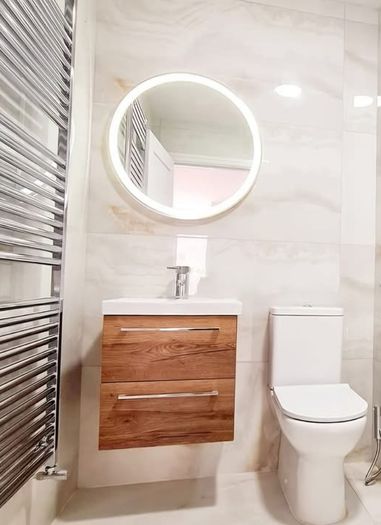 LED Mirrors Ensuite Many Sizes and Shapes Bathroom Bedroom Bluetooth Speakers Demister Antifog Fog Free Makeup Dual LED Bright Light Adjustable Brightness Touch Sensor
