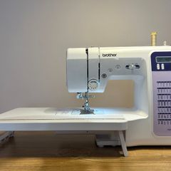 Brother FS70 Sewing Machine Excellent Condition