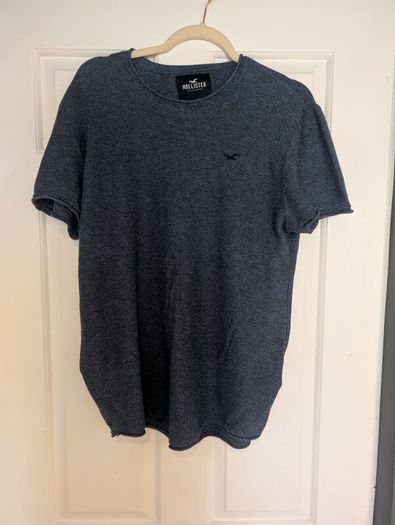 Hollister t
