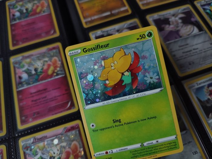 Gossifleur ! Promo ! Holo ! Sword and Shield Era ! 2020 ! Pokemon Card !