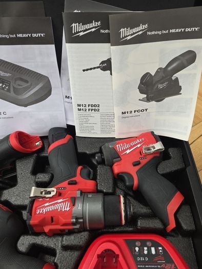 milwaukee  m12 gen 3 kit