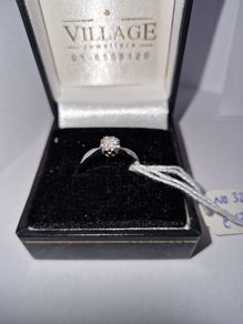 9ct gold ring