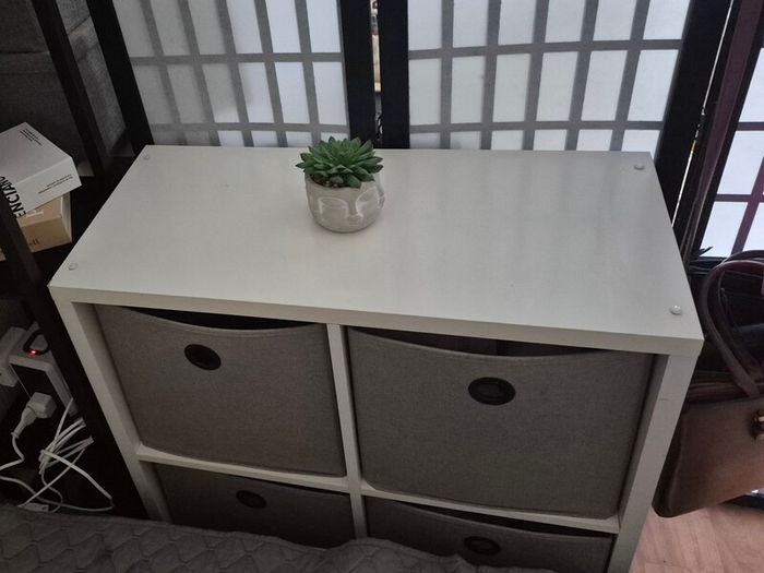 Woodies bookcase unit, no boxes included