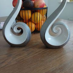 2 beautiful ceramic ornaments