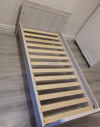 Mamas & Papas Atlas 2 in 1 Convertible Cot bed Toddler Bed