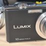 PANASONIC LUMIX FX35 digital camera 10.1MP megapixels boxed with battery charger memory card and case Image 4