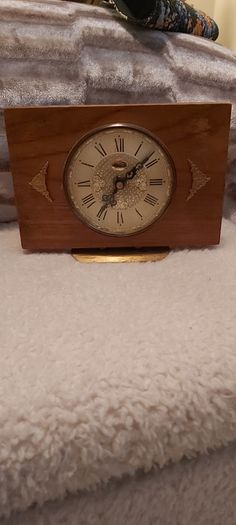 Vintage mantle clock..SALE REDUCED TO