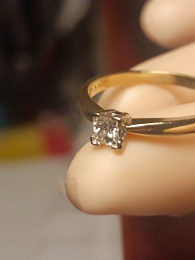 18ct Gold Vintage Refurbished Petite Diamond Solitaire Ring