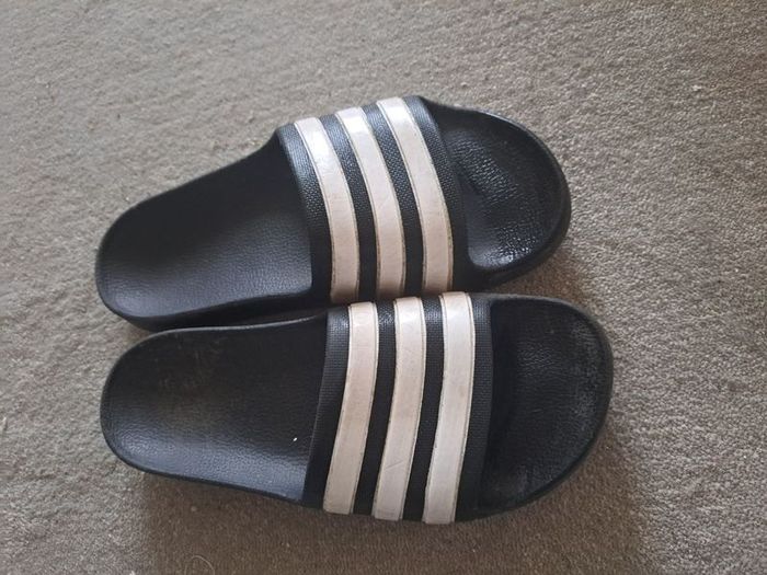 Adidas Boy Sandals uk3