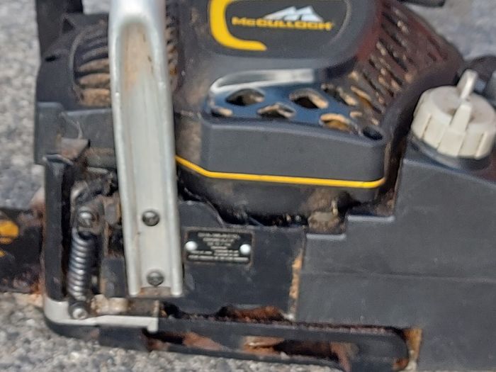 McCulloch Petrol Chainsaw in excellent condition