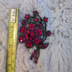 Costume brooch
