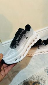On Cloudtilt shoes