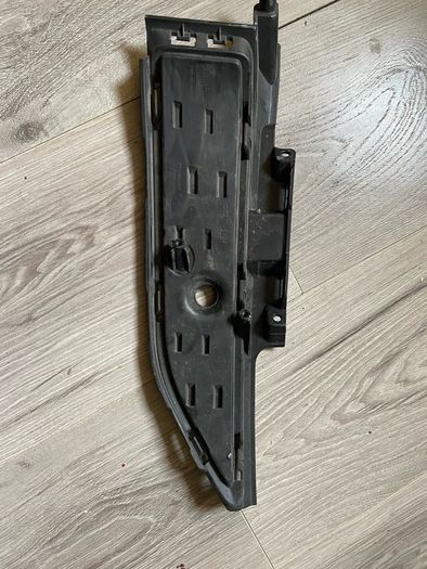 2018 hyundai kone front bumper grill 86565-J9010