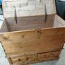 Antique Dowry or mule chest Image 4