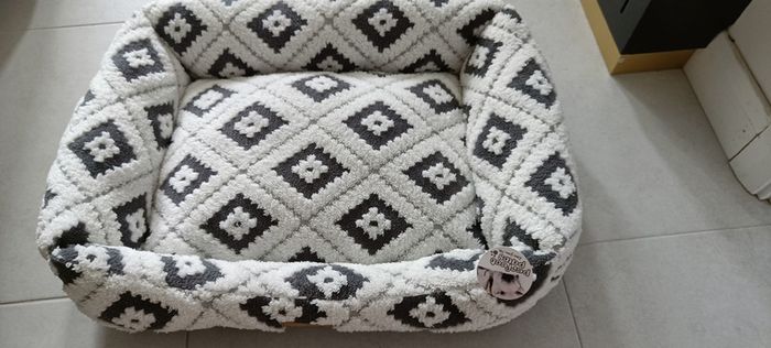 Pet bed