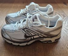 Nike Air Max Moto 2k