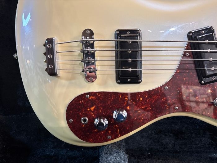 Mosrite Custom '65 Bass 1990's