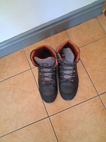 Safety Boots size 9 /43. Steel toe, good quality, good condition.