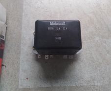 Motorcraft 12V Regulator.