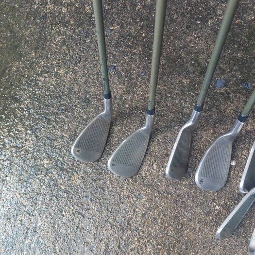 Mens macgregor golf clubs with  bag and trolley