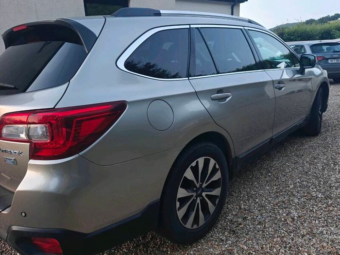 2018 Subaru Outback Premium 2.0D low mileage