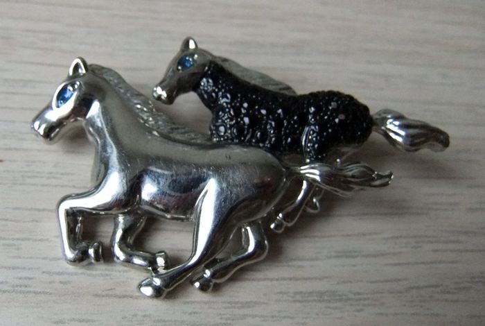 Horse Brooch